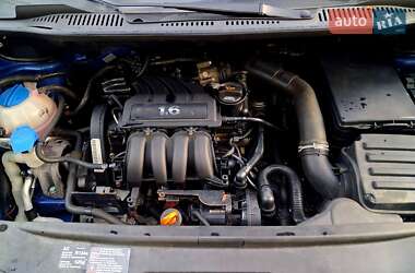Минивэн Volkswagen Caddy 2005 в 
