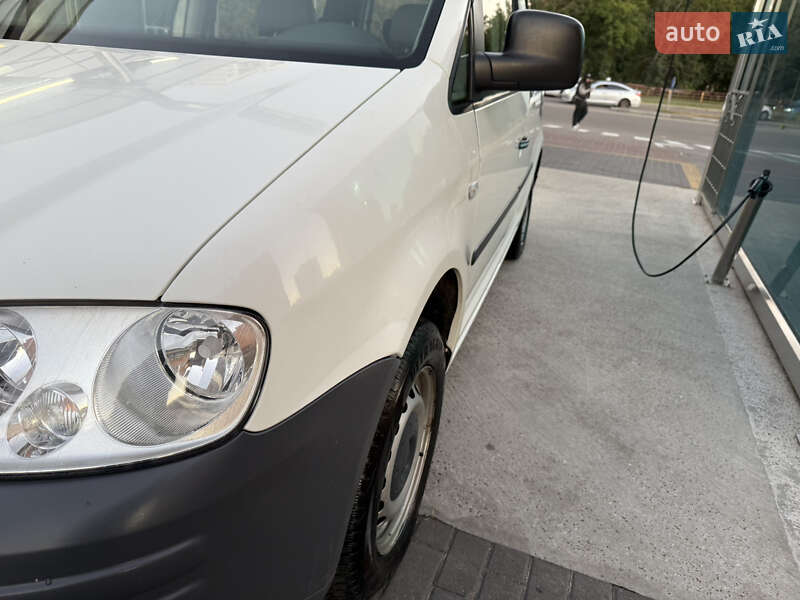Вантажопасажирський фургон Volkswagen Caddy 2007 в Києві