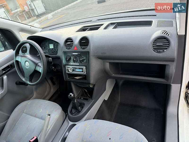 Вантажопасажирський фургон Volkswagen Caddy 2007 в Києві