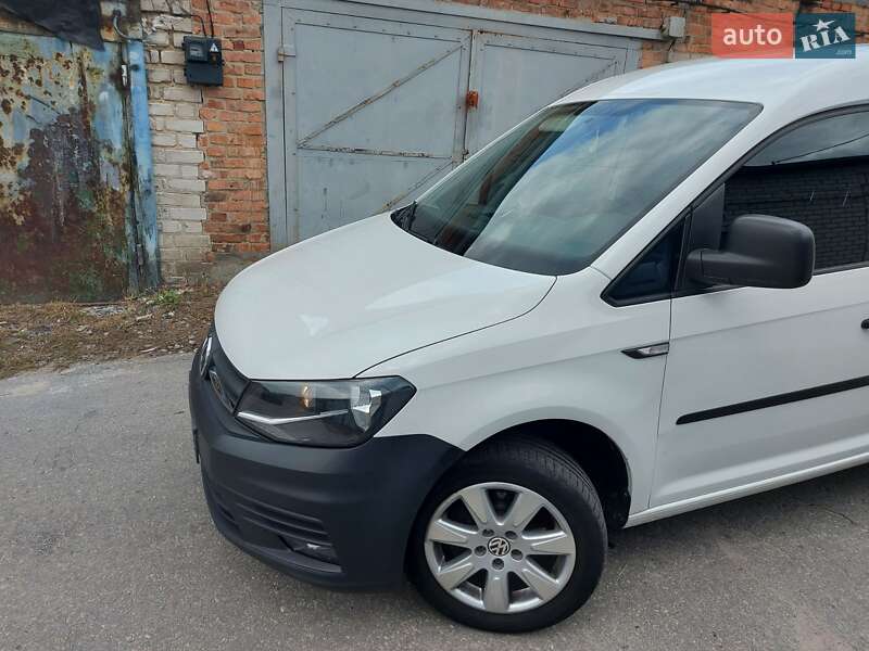Грузовой фургон Volkswagen Caddy 2016 в Житомире