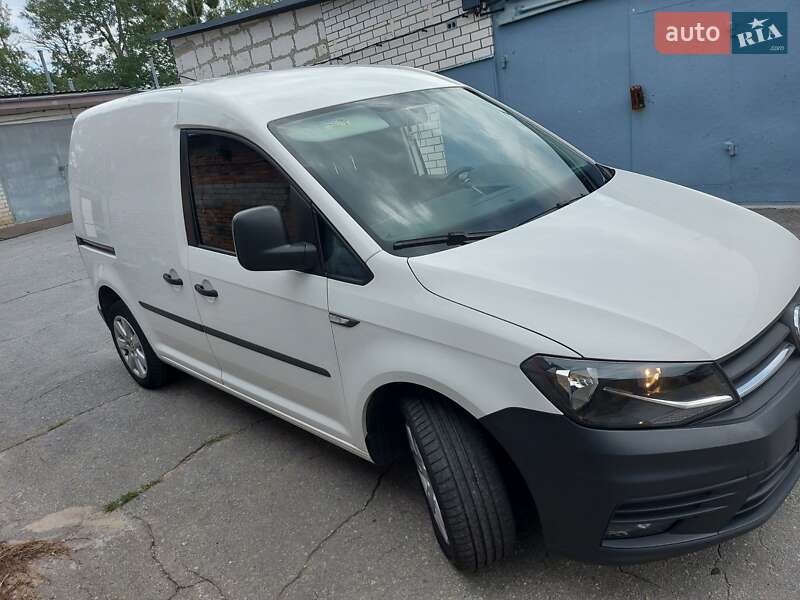 Грузовой фургон Volkswagen Caddy 2016 в Житомире
