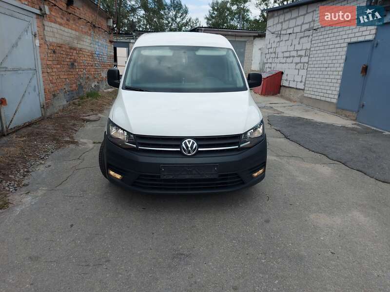 Грузовой фургон Volkswagen Caddy 2016 в Житомире