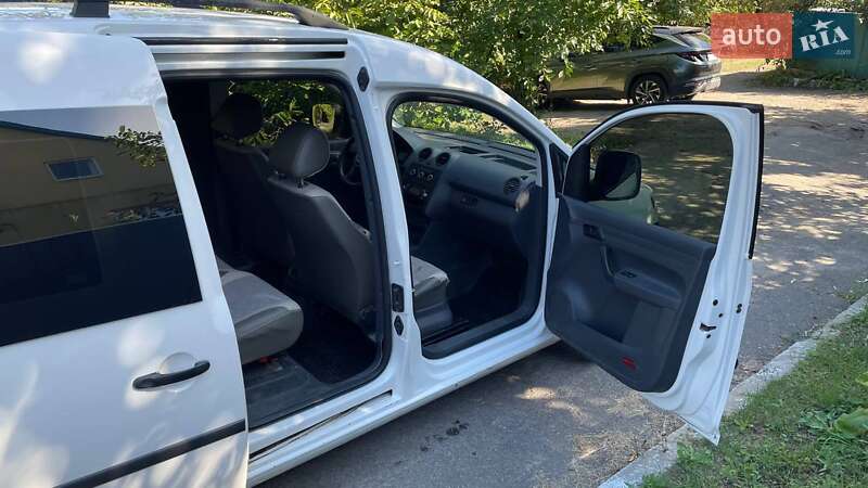 Минивэн Volkswagen Caddy 2015 в Ржищеве