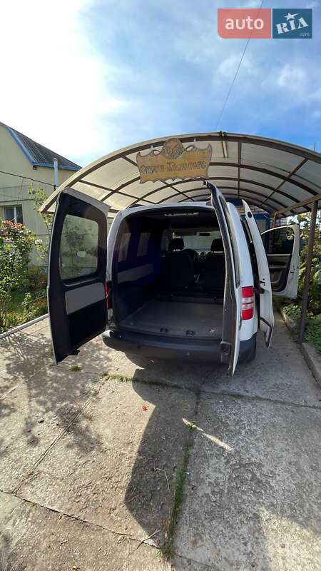 Минивэн Volkswagen Caddy 2015 в Ржищеве