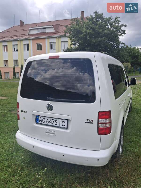 Минивэн Volkswagen Caddy 2013 в Ужгороде