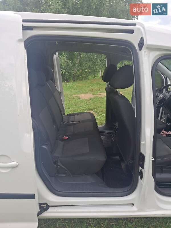 Минивэн Volkswagen Caddy 2013 в Ужгороде