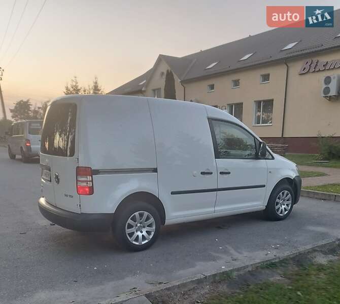 Грузовой фургон Volkswagen Caddy 2013 в Виннице