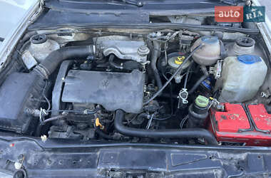 Пикап Volkswagen Caddy 2000 в 
