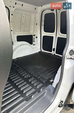 Грузовой фургон Volkswagen Caddy 2016 в 