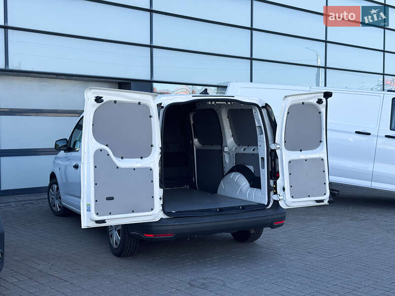 Грузовой фургон Volkswagen Caddy 2022 в Киеве