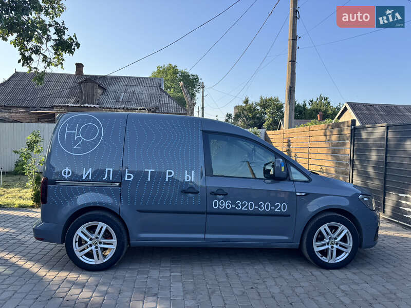 Грузопассажирский фургон Volkswagen Caddy 2015 в Кривом Роге
