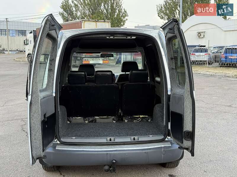 Минивэн Volkswagen Caddy 2004 в Николаеве