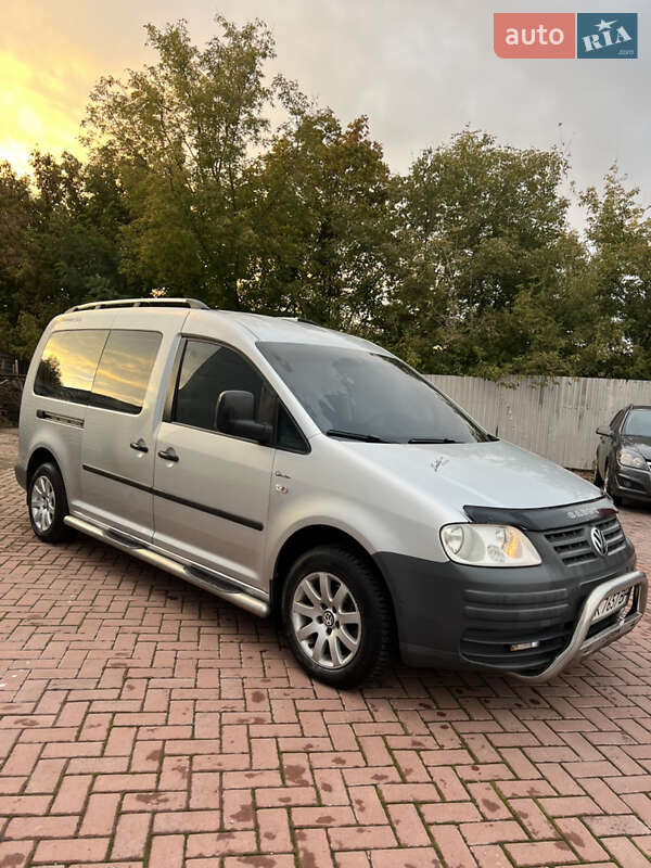 Минивэн Volkswagen Caddy 2009 в Ровно