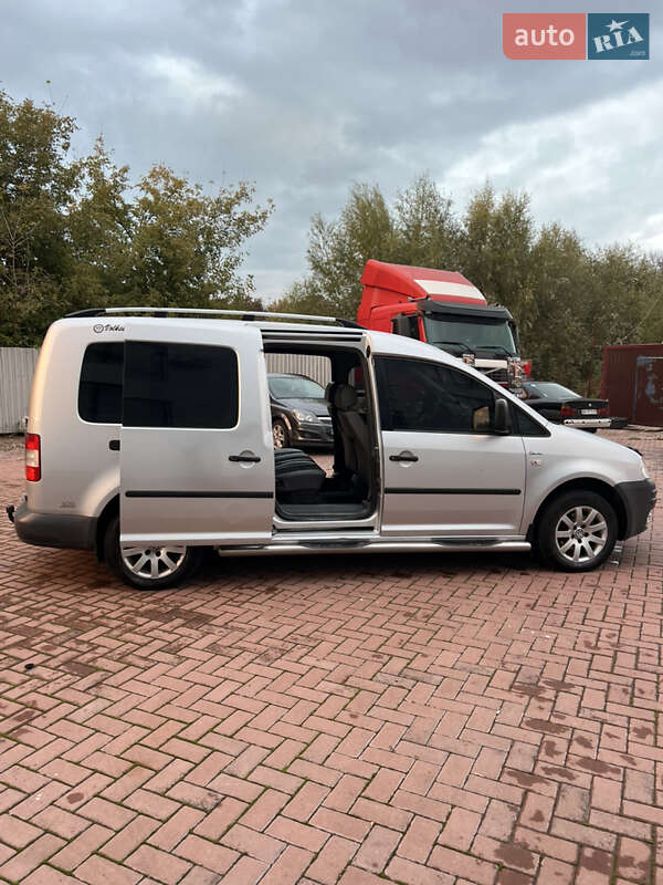 Минивэн Volkswagen Caddy 2009 в Ровно