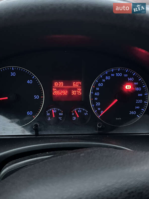 Минивэн Volkswagen Caddy 2009 в Ровно