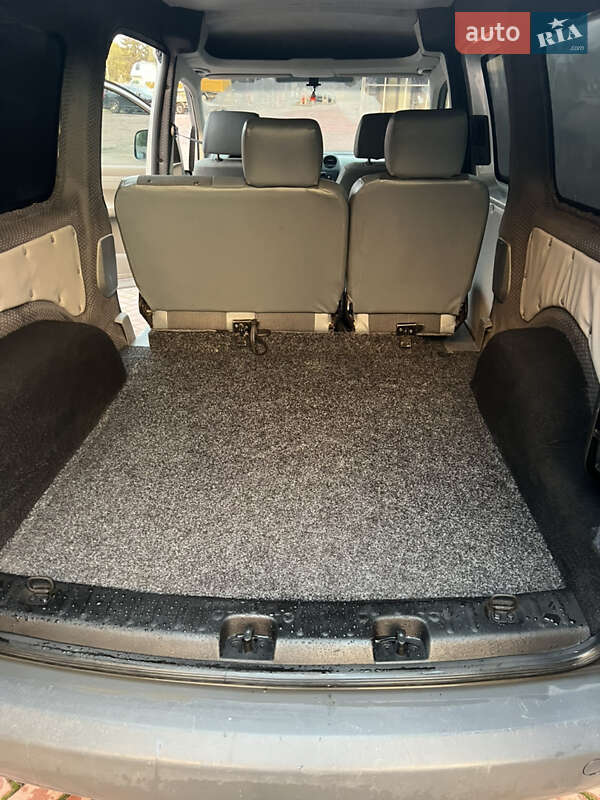 Минивэн Volkswagen Caddy 2009 в Ровно