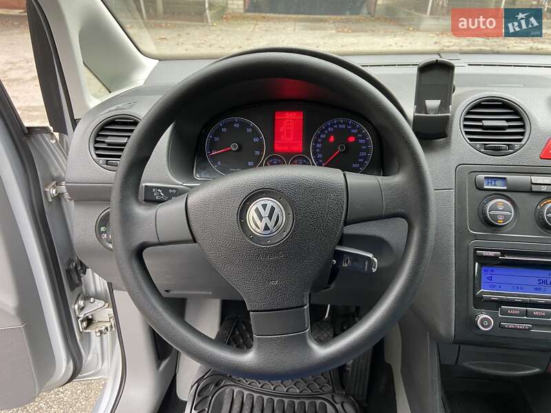 Минивэн Volkswagen Caddy 2009 в Киеве