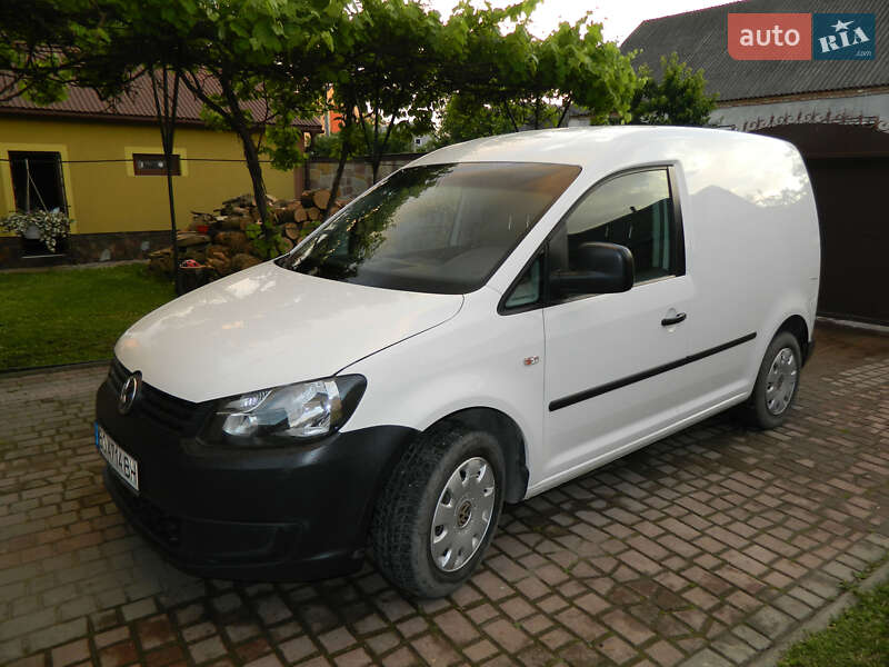 Грузовой фургон Volkswagen Caddy 2011 в Почаеве