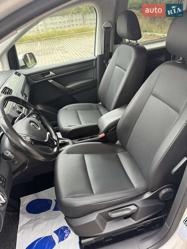 Минивэн Volkswagen Caddy 2016 в Львове
