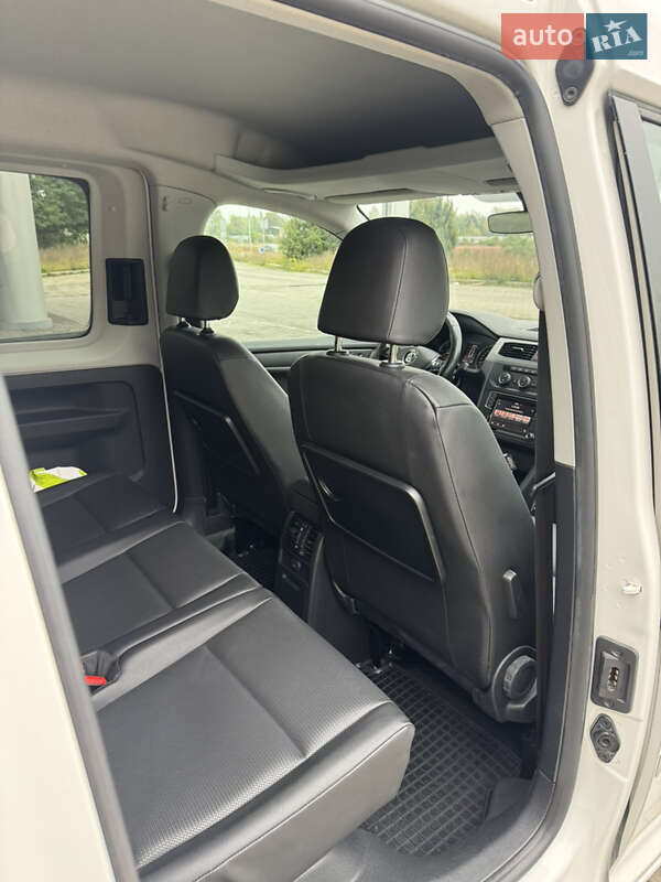 Минивэн Volkswagen Caddy 2016 в Львове