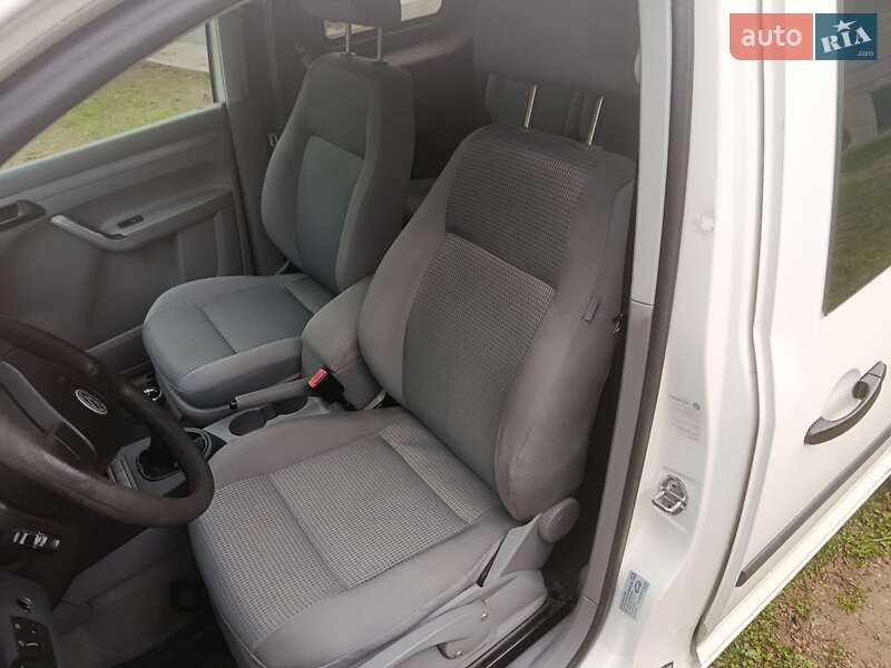 Минивэн Volkswagen Caddy 2007 в Сторожинце