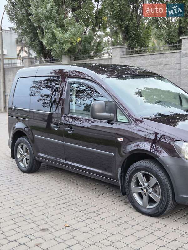 Минивэн Volkswagen Caddy 2012 в Киеве