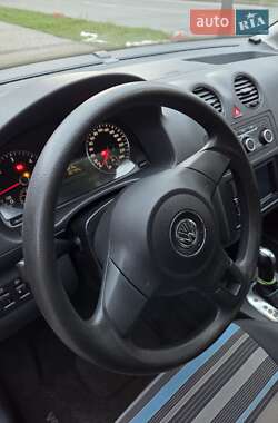 Минивэн Volkswagen Caddy 2012 в 