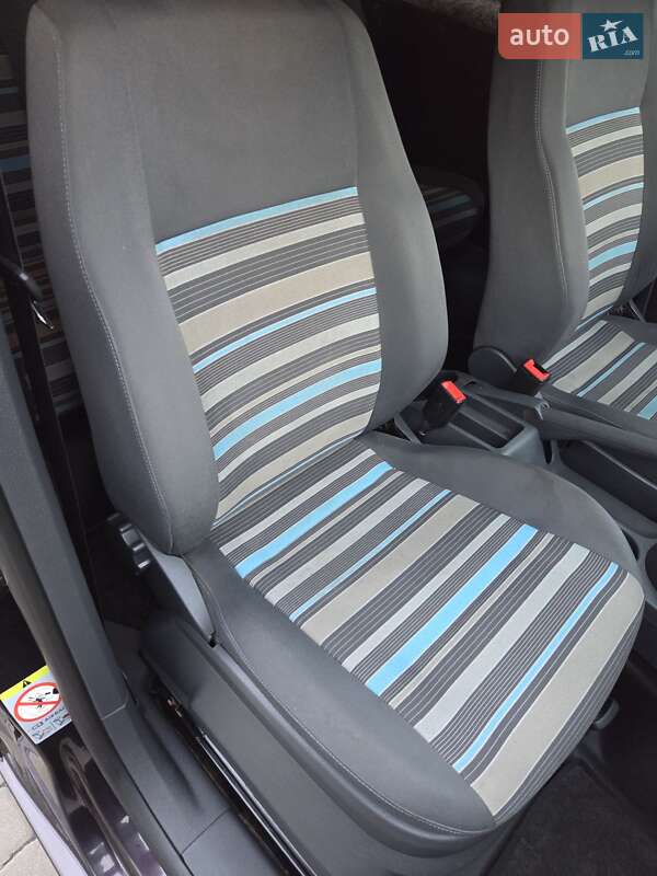 Минивэн Volkswagen Caddy 2012 в Киеве