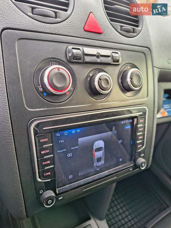 Вантажний фургон Volkswagen Caddy 2008 в Харкові