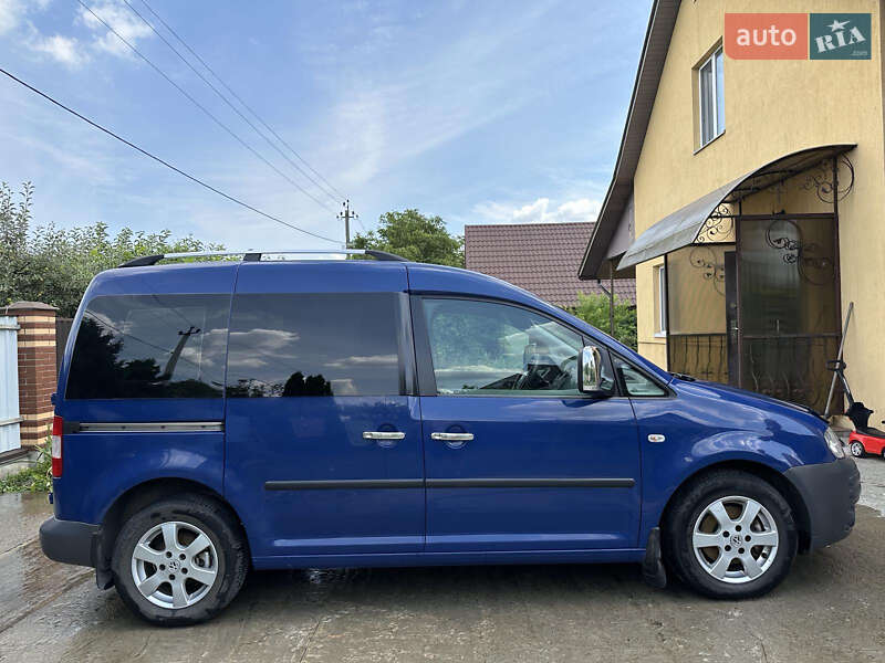 Минивэн Volkswagen Caddy 2009 в Умани