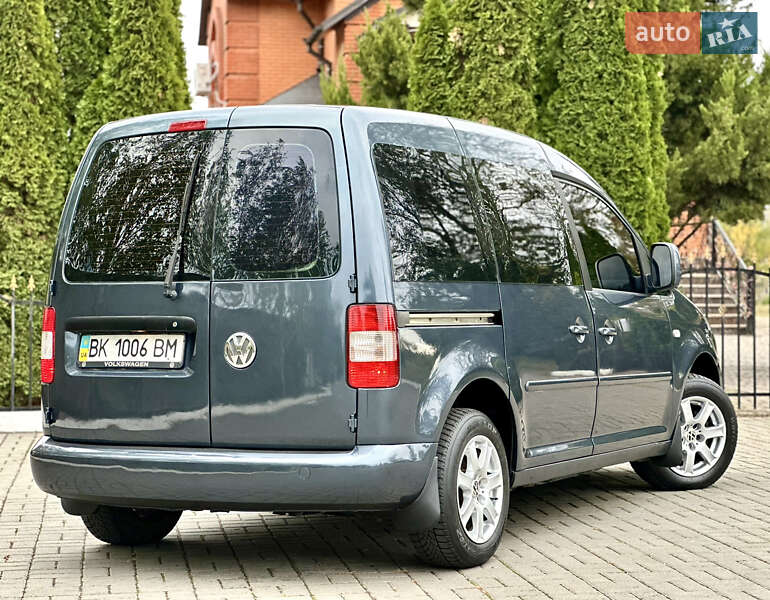 Минивэн Volkswagen Caddy 2004 в Кропивницком