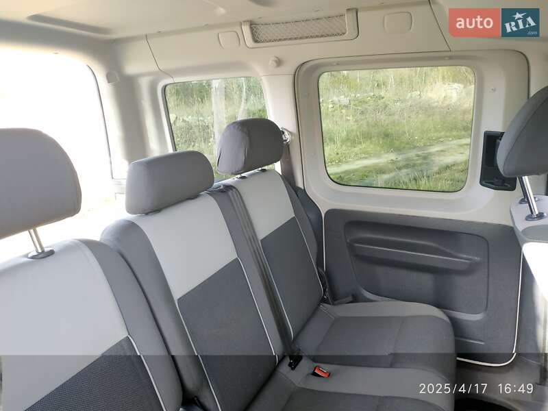 Минивэн Volkswagen Caddy 2010 в Чернигове
