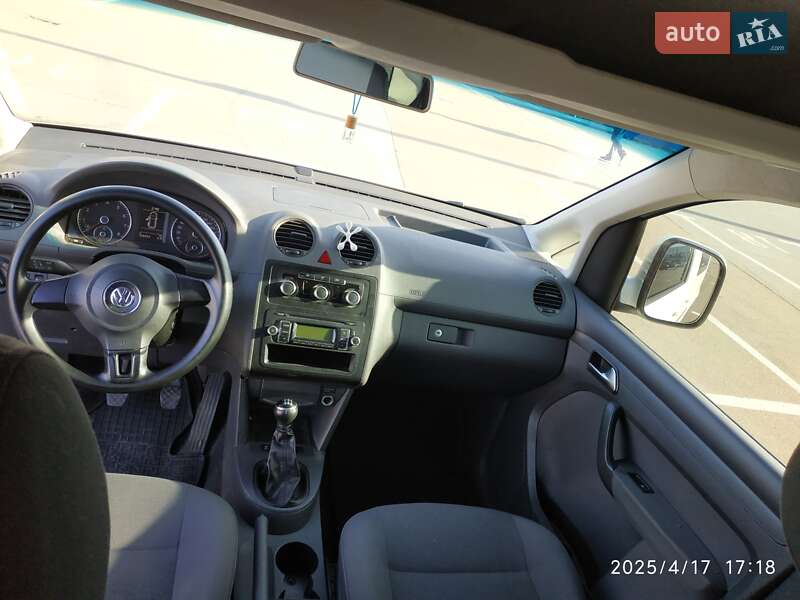 Минивэн Volkswagen Caddy 2010 в Чернигове