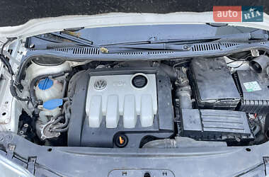 Минивэн Volkswagen Caddy 2004 в 