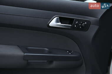 Минивэн Volkswagen Caddy 2012 в 
