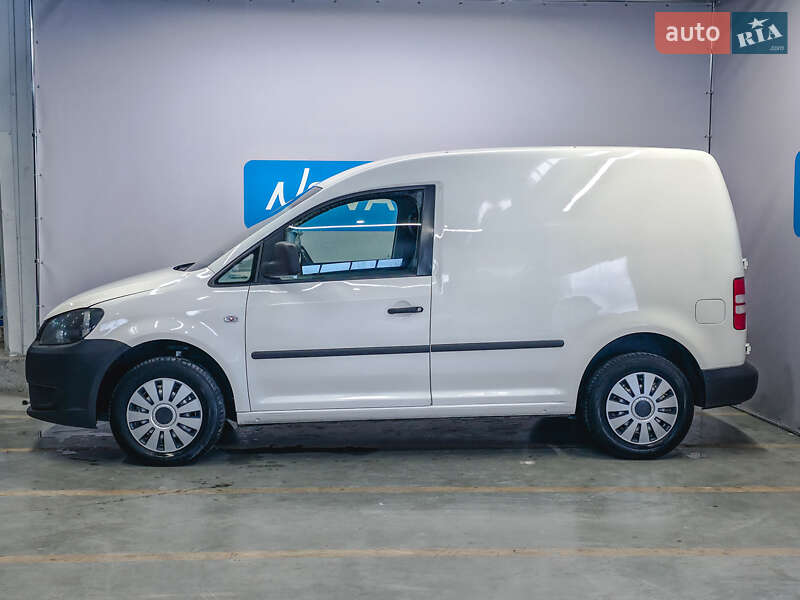Грузовой фургон Volkswagen Caddy 2014 в Киеве