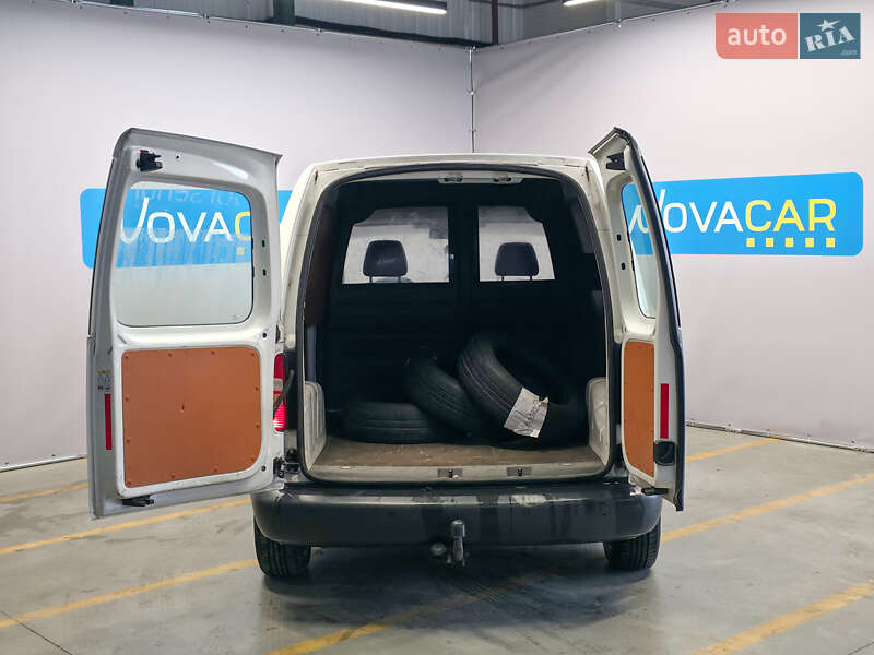 Грузовой фургон Volkswagen Caddy 2014 в Киеве