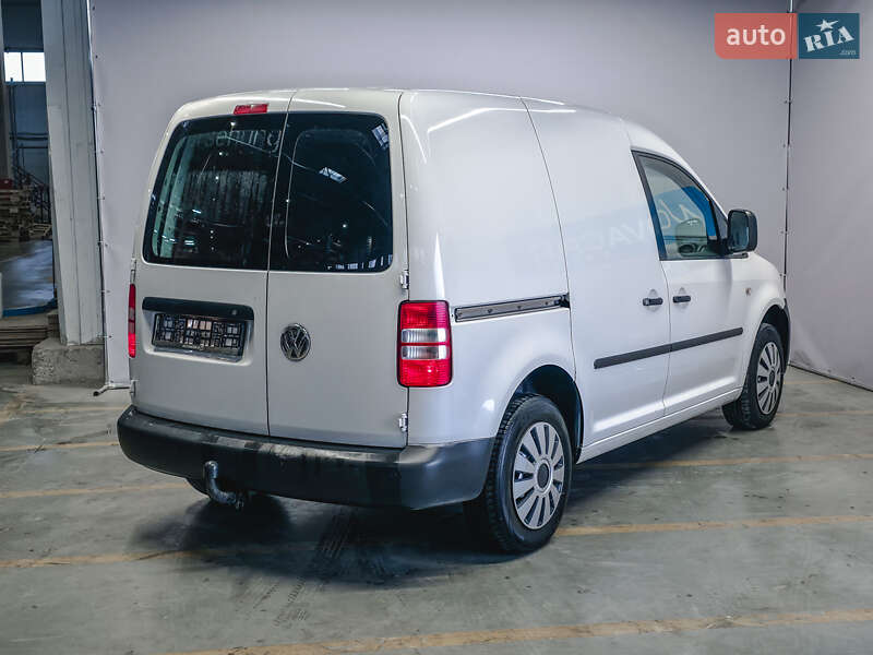 Грузовой фургон Volkswagen Caddy 2014 в Киеве