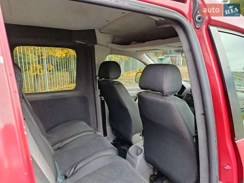 Минивэн Volkswagen Caddy 2005 в Вишневце