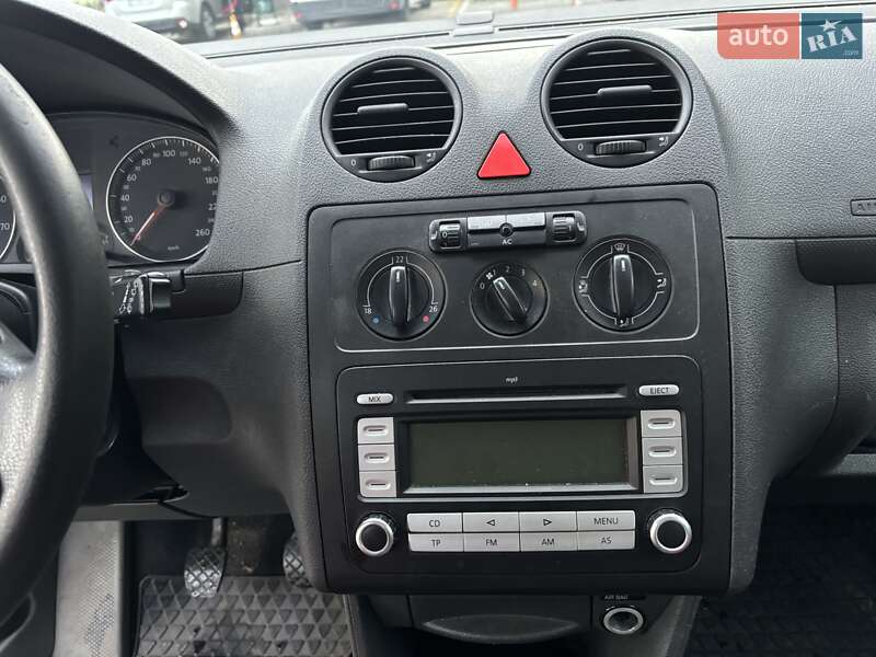 Минивэн Volkswagen Caddy 2008 в Львове