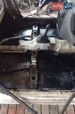 Грузовой фургон Volkswagen Caddy 1996 в  фото 7 Грузовой фургон Volkswagen Caddy 1996 в