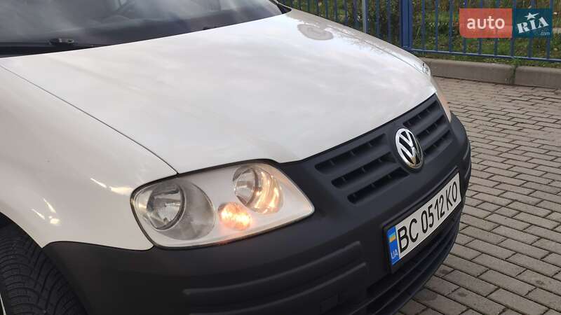 Грузовой фургон Volkswagen Caddy 2006 в Дрогобыче