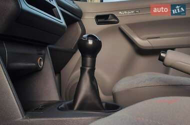 Грузовой фургон Volkswagen Caddy 2006 в 