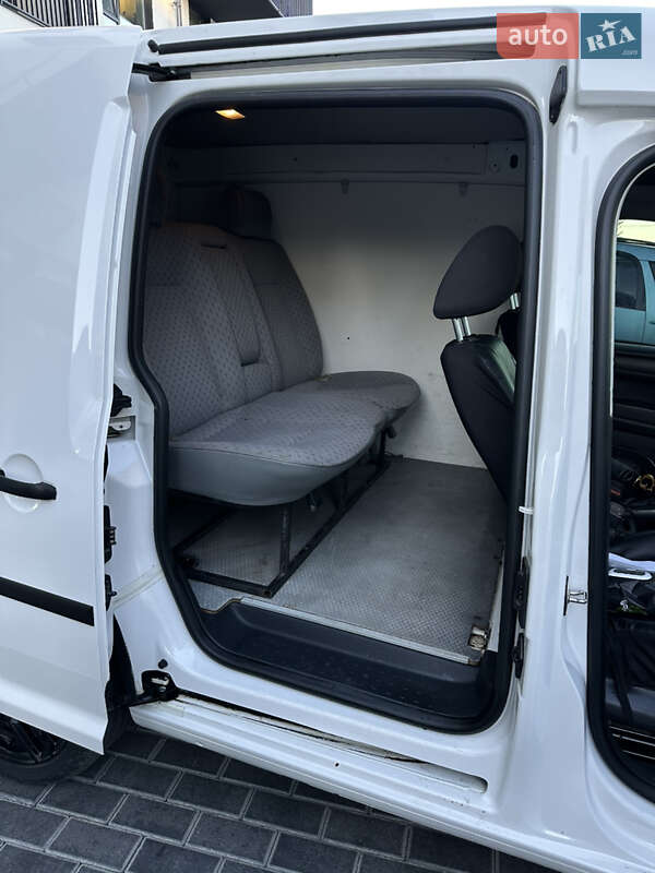 Минивэн Volkswagen Caddy 2015 в Ровно