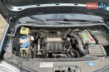 Минивэн Volkswagen Caddy 2009 в 