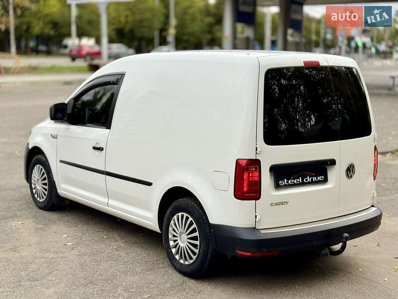 Грузовой фургон Volkswagen Caddy 2016 в Николаеве