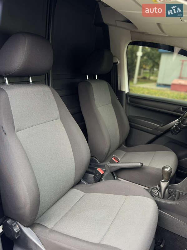 Грузовой фургон Volkswagen Caddy 2016 в Николаеве