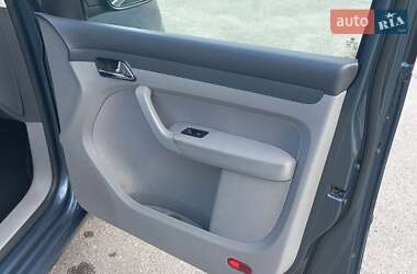 Минивэн Volkswagen Caddy 2009 в 