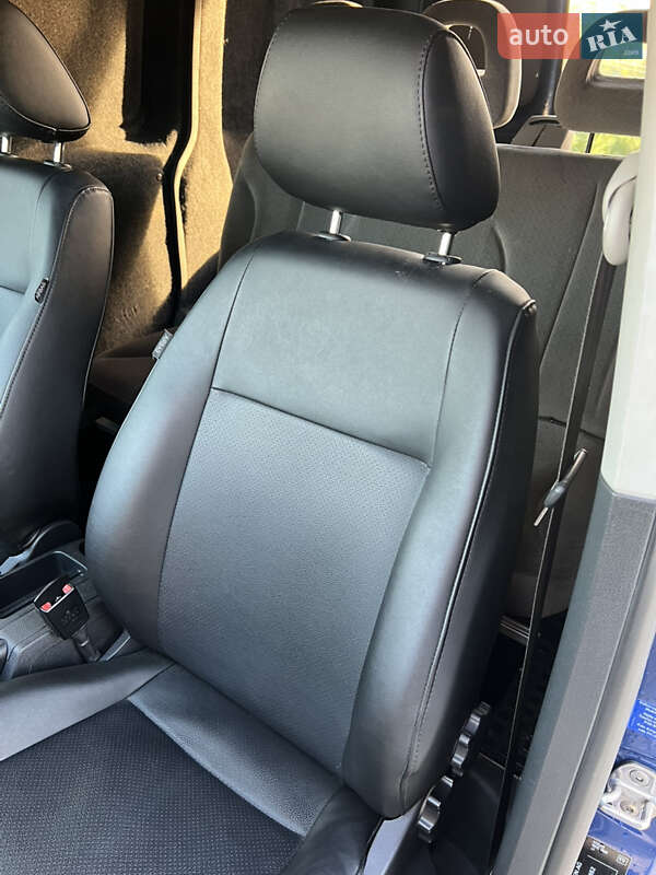 Минивэн Volkswagen Caddy 2015 в Черновцах