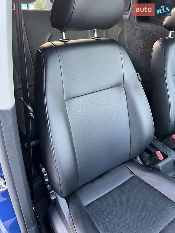 Минивэн Volkswagen Caddy 2015 в Черновцах